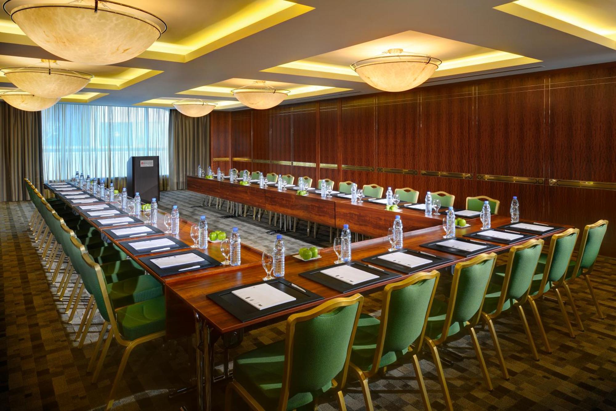Crowne Plaza - Dubai Jumeirah By Ihg Esterno foto Meeting room